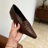 Zapatos planos sin cordones estilo británico retro para mujer, elegantes y adecuados para el trabajo, colección 2026, estilizan y son versátiles, con tacón grueso y punta cuadrada, mocasines