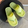 Chanclas de Suela Gruesa Chanclas Pantuflas Cómodas para Mujer Verano Nuevo Eva Exterior Zapatos de Playa de Suela Blanda Sandalias Antideslizantes
