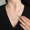 Colar Borboleta Fantasma Cinco Flores Totalmente Cravejado para Mulheres, Moderno e Elegante, Design de Nicho de Luxo Leve, Corrente de Clavícula de Alta Qualidade