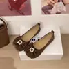Sapatos de condução franceses versáteis de verão 2026, corte baixo, sola macia, laço, estilo brisa suave da noite, sapatos de salto grosso femininos
