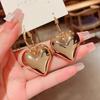 2023 Nuevos Pendientes de Moda Pendientes Europeos y Americanos Anillo de Oreja Corazón de Amor Pendientes de Moda Pendientes Distintivos de Celebridad de Internet de Alto Sentido para Mujer