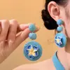 Pendientes de Flor Tejida de Rafia Aguja de Plata Pendientes Estilo Vacaciones en la Costa Pendientes Ligeros de Lujo de Gama Alta con un Diseño Único