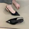 Sapatos de salto alto pontudos, gentis e elegantes, estilo francês, para mulheres, sapatos de salto baixo plissados rasos, sandálias fechadas sem calcanhar