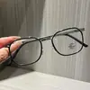 Gafas de Prescripción para Hombre Ultraligeras con Montura Negra, Acabado de Alta Gama, Luz Azul Anti-Reflejo, Diseño poligonal, Estilo de Negocios, Monturas Cómodas