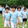 Ropa de Desempeño para Jardín de Infantes Logo Personalizado Opciones Multicolor Manga Corta Shorts Conjunto de Dos Piezas Camisa Publicitaria de Estudio para Niños y Niñas