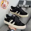 Invierno 2025 Nuevos Zapatos Casuales de Felpa para Hombre Tendencia Versátil Nicho Mocasines Tenis de Estudiante Venta Directa para Hombre