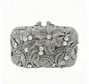 Bolsas de Festa Bordadas com Diamantes Transfronteiriças Prontas para Envio, Bolsas de Diamante com Caixa Rígida de Metal Vazado, Vestidos de Banquete de Comércio Exterior