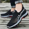 Zapatos de Malla para Hombre sin Cordones, Parte Superior de Tejido Poroso Transpirable, Calzado de Exterior, Talla Grande, Zapatos para Viajar de Hombres de Mediana Edad