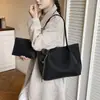 Bolsa de Camurça Feminina Grande Capacidade 2025 Nova Outono e Inverno Retrô Ombro Único Bolsa para Sogra Bolsa Tote Casual para Roupas de Trabalho