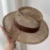 Sombrero de Paja de Ala Plana Hueco Estilo Old Money Francés para Mujer, Sombrero de Sol con Protección Solar para Vacaciones en la Playa de Verano