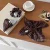 Scrunchie xadrez marrom e bege estilo coreano, lenço quadrado, botão em formato de coração, elástico de cabelo estilo preppy retrô, presilha de cabelo e acessórios de cabelo