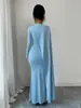 Novo Vestido Longo Elegante Azul Céu Versátil de Malha Plissada com Ajuste na Cintura e Manga Longa para Outono e Inverno