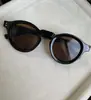 Nuevas Gafas de Sol Redondas de Marco Pequeño Tachonadas de Moda Europea y Americana, Unisex, Protección UV, Estilo de Gama Alta, Fotografía Callejera, Versátiles