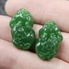 Colgante de jade con hebilla delantera y trasera verde, verde espinaca, pulsera de doble agujero, collar, aretes, colgante de jade