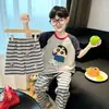 Nuevo Estilo Conjunto de Pijama de Verano para Niños con Mangas Cortas y Pantalones Largos, Ropa de Casa tipo Algodón para Niños Grandes, Conjunto Delgado de Tres Piezas para Niños