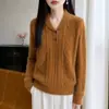 Suéter de tricô de lã feminino para outono e inverno com gola mandarim, tricô de trança fina com padrão de losangos, suéter grosso de manga longa com dois botões, peça de cima macia e aconchegante