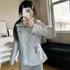 Nueva chaqueta cortavientos con capucha para principios de otoño para mujer, logo de montaña pequeño bordado de moda, corte holgado casual versátil, estilo para parejas