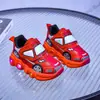 Sapatos Infantis de Couro com Luzes Coleção Primavera/Outono 2026 Novos Tênis Esportivos Infantis Tênis de Corrida Infantis com Luzes Sapatos para Crianças Pequenas Meninos e Meninas