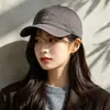 Gorra de béisbol suave con letra simple "hello" para mujer, estilo coreano primavera/verano, gorra versátil casual de ala ancha que hace que la cara se vea más pequeña, gorra de pico para hombre