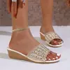 Chanclas de cuña de verano para mujer de comercio electrónico transfronterizo europeo y americano 2026 Sandalias de punta abierta Talla grande Chanclas de una tira Zapatos de playa para mujer