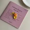 [Regalo de Cumpleaños] Zapatos de Madera de Pan, Accesorios para Mochila de Estudiante, Mochila Escolar para Niña, Regalo para Mejor Amiga, Colgante de Dibujos Animados, Regalo del Día del Niño