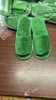Pantuflas desechables de color sólido de forro polar coral, pantuflas para pareja de hotel y casa de huéspedes, pantuflas gruesas para habitación de hotel al por mayor