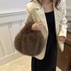 Bolsa Fofa Versátil de Inverno Feminina 2024 Nova Chegada Bolsa de Mão Fashionável Bolsa de Mão Fofa