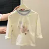 Roupas de Primavera para Meninas Nova Camiseta Básica Listrada com Desenho Estilo Coreano Top Casual para Bebês Roupas Infantis Tendência para Crianças