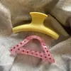 Pinza para el pelo estilo coreano de fresas con lunares para la parte trasera de la cabeza, pinza de garra versátil y elegante, nuevo accesorio para el cabello