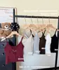 11038 Camisola de Encaje Patchwork de Moda con Tirantes Finos, Hermoso Diseño en la Espalda y Almohadillas de Sujetador Integradas para Mujer