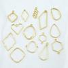 Accesorios de Joyería de Aleación DIY Colgante Chapado en Oro de 14K Pulsera Colgante Doble Simple Aretes Patrón Geométrico Colgante con Forma Especial
