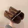 Gorros Talla Grande para Mujer Invierno Nuevo Estilo Más Terciopelo Ropa de Abrigo Estilo Pequeño Chanel Zapatos Peludos Pies Anchos Gordos Suela Suave No Cansan los Pies Zapatos de Algodón