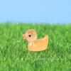 Micro-paisagem sete cores luminoso amarelo pato boneca pingente musgo criativo bonito decorações acessórios pequenos ornamentos