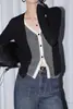 Roupa Coreana de Início de Outono Design de Nicho Único e Chique Super Bonito Marrom de Alta Qualidade Top Tricotado Falso de Duas Peças para Mulheres