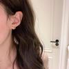 Pendientes Vintage de Flor Hueca Rubí Edad Media Antigua para Mujer Sentido de Alta Calidad Industria Pesada Incrustados con Diamantes Pendientes Estilo Palacio Estilo Hong Kong