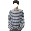 Camiseta de manga larga con cuello redondo, bloques de color a rayas, color 2026 para hombre, casual, versátil, con un diseño elegante, corte holgado y estilo simple, adecuada como capa interior