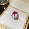 Anillo Abierto Elegante de Rubí Sintético de Lujo Palaciego de Gama Alta para Mujer, Anillo Versátil de Dedo Índice Rojo con Diamantes Completos de Lujo