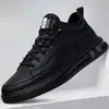 Tênis Masculino Preto Simples Outono Tendência Confortável Trabalho Casual Sapatos de Couro Moda Masculina Pai Versátil Sapatos Tendência