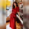 Estación Europea Falda de Punto Roja 2025 Otoño/Invierno Nuevo Estilo Elegante Vestido Suéter Ceñidor de Cintura para Mujer