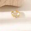 Anel de Pedra Preciosa de Luxo para Mulheres, Anel de Diamante Retrô Francês, Aço Titânio Estilo Aberto Estilo Ins Joias Não Desbotáveis Atacado
