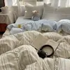 Juego de ropa de cama de cuatro piezas de terciopelo de leche para otoño e invierno, funda de edredón de terciopelo coral gruesa de doble cara de una pieza, juego de tres piezas de sábana de franela