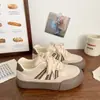 Zapatillas Gruesas para Niñas, Superficie de Cuero, Nuevo Estilo Coreano de Nicho Otoño 2025, de Caña Baja, Deportivas para Estudiantes, Blancas