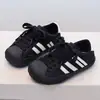 Zapatillas con puntera de concha para niños de 6 a 12 años, nuevo modelo de otoño, zapatillas de entrenamiento alemanas ligeras antideslizantes, zapatos casuales retro para niños y niñas