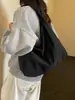 Colección de otoño 2026 transfronteriza: bolso de hombro simple, de gran capacidad, versátil para múltiples estilos de transporte, bolso cruzado, adecuado para ir al trabajo y uso casual, bolso de tela ligero