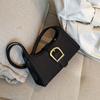 Bolsa elegante simples de celebridade da Internet para mulheres 2023 nova bolsa de axila da moda verão moda popular bolsa de ombro pequena quadrada