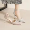 Sapatos de noiva stiletto champanhe temperamento de fada Xiuhe vestido de noiva principal noiva saltos altos 2026 novo estilo francês não cansa os pés