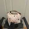 Bolsa de Mão Artística Fresca Estilo Coreano da Moda para Mulheres no Atacado, Nova Bolsa de Mão Pequena Transversal com Armazenamento Xadrez Outono e Inverno