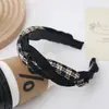 Diadema de tejido trenzado estilo coreano con calavera, otoño e invierno, elegante, versátil, vintage, diadema para el cabello, accesorio para el cabello avanzado para mujer, para usar en exteriores, para lavarse la cara
