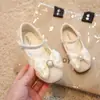Zapatos de Cuero para Niños 2026 Primavera y Otoño Nuevos Dulces Zapatos de Princesa para Niños Pequeños con Lazos Suela Suave para Bebés que Están Aprendiendo a Caminar