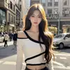 2025 Nuevo Diseño Ajustado Corte de Nicho Hombro Caído Camiseta de Manga Larga Principios de Otoño Top Sexy de Moda Ins para Mujer